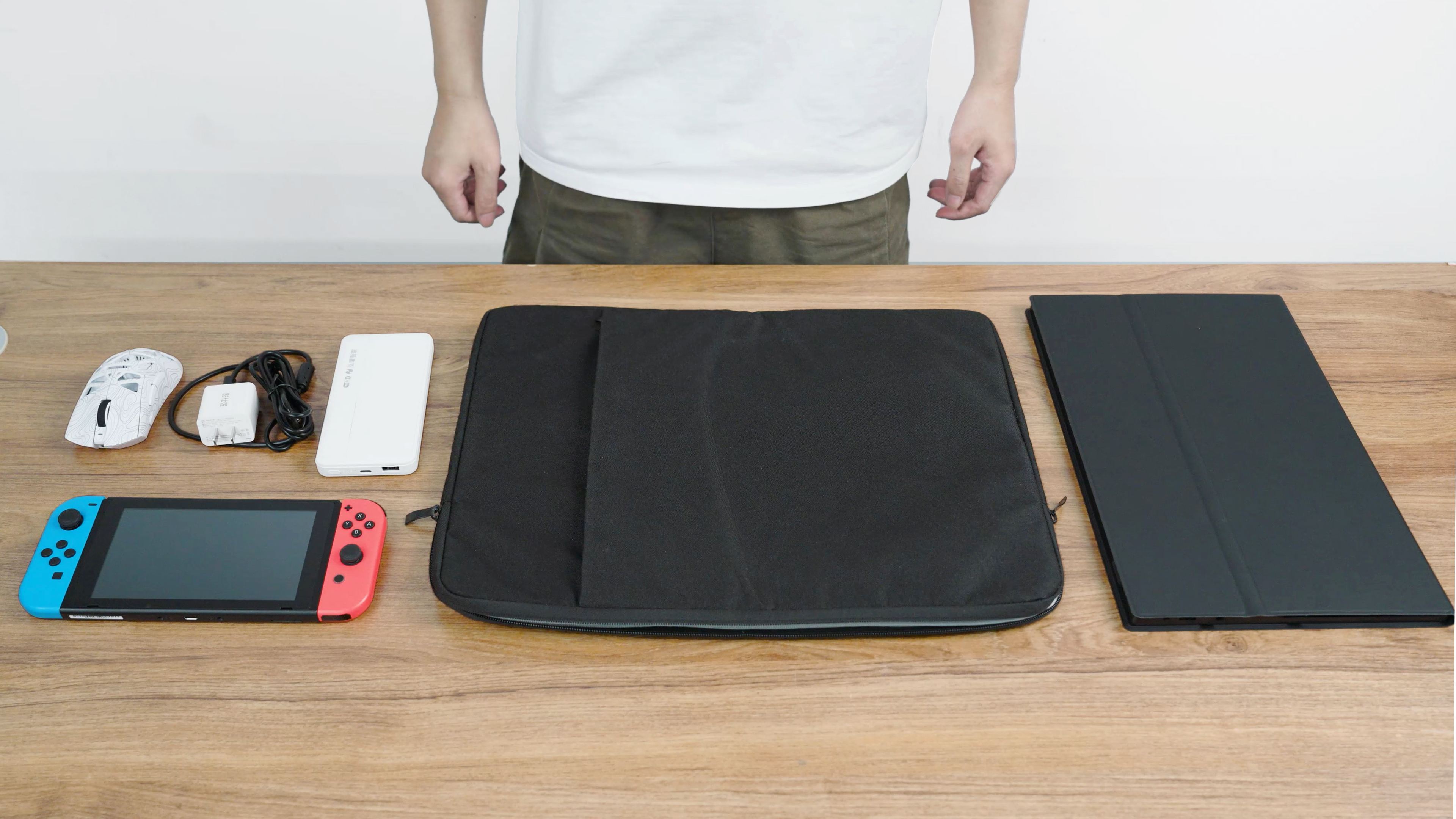 Amazon.co.jp: EVICIV モバイルモニター 保護ケース 15.6 16インチ